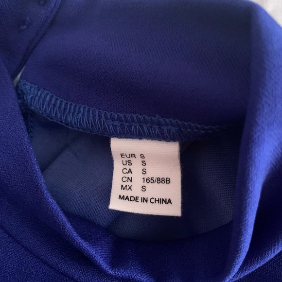 Blouse 🦋 - Picture 6 of 9